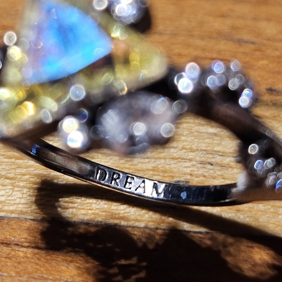 Moon Ritual Collectors Item - Picture 3 of 5